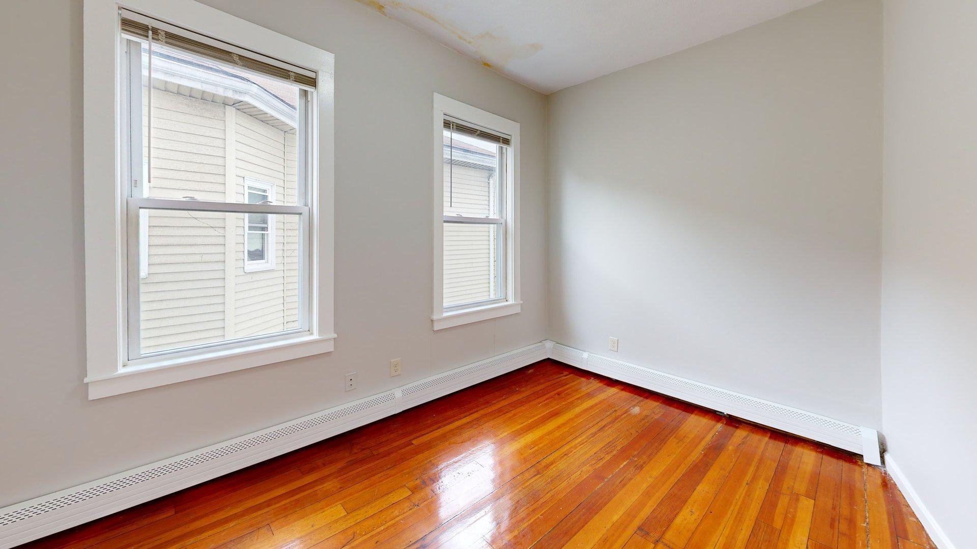 Building Photo - 163 Hichborn St