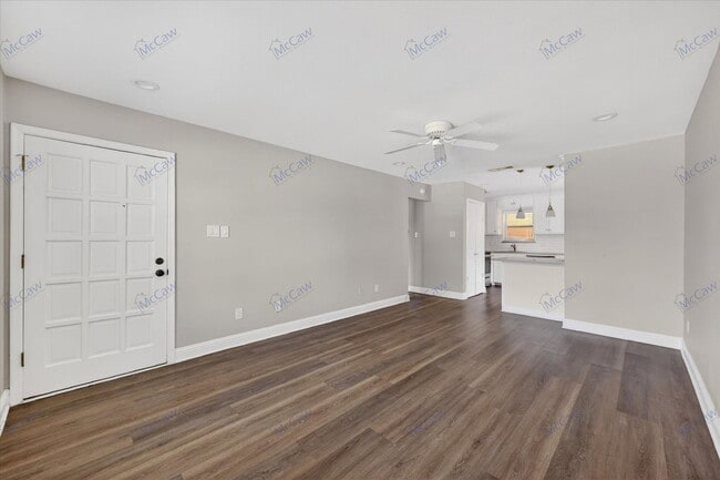 Building Photo - 206 N Graves St