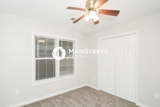 Building Photo - 4 Bedroom Pet-Friendly Home in FAIRBURN, G...