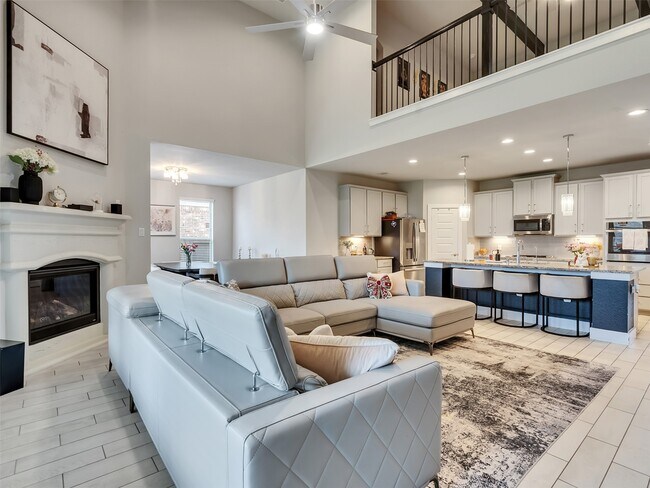 Building Photo - 251 Upland Dr