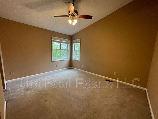 Building Photo - 1048 Hillsborough Chase NW