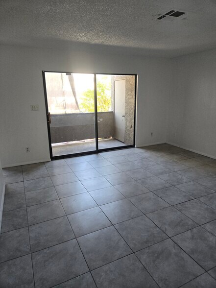 Building Photo - 2841 Wheelwright Dr