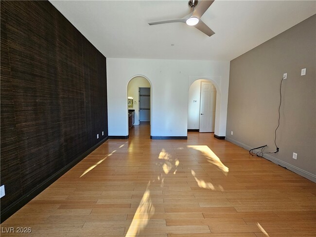 Building Photo - 1155 Casa Palermo Cir