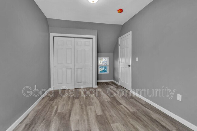 Building Photo - 1246 West Ave