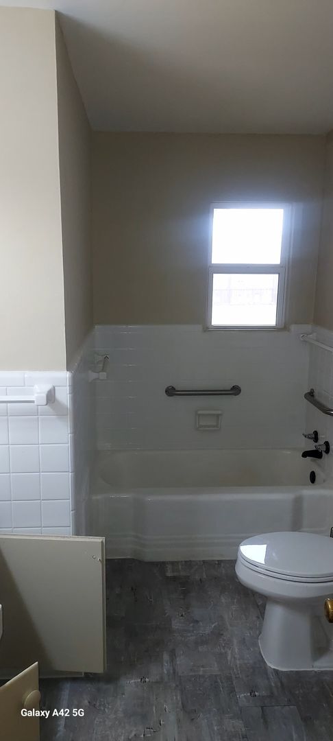 Building Photo - 308 Eola Dr