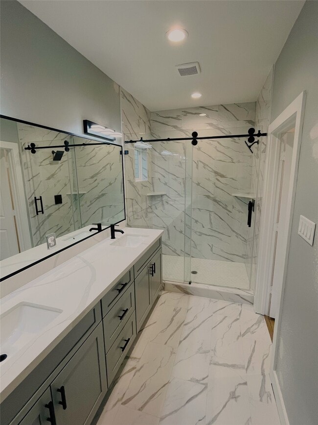 Building Photo - 3104 Arlington St