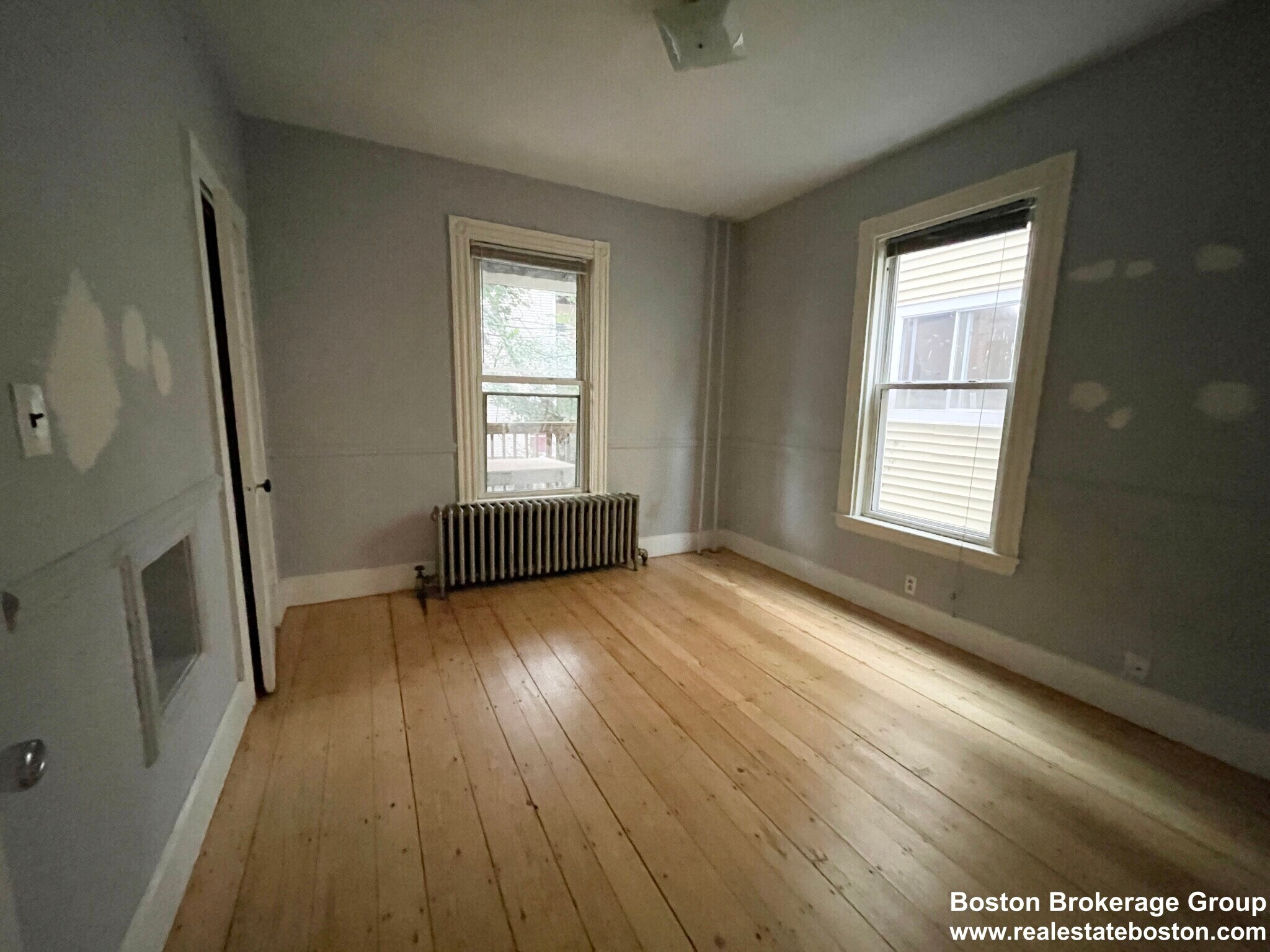 Building Photo - 61 Hillside St