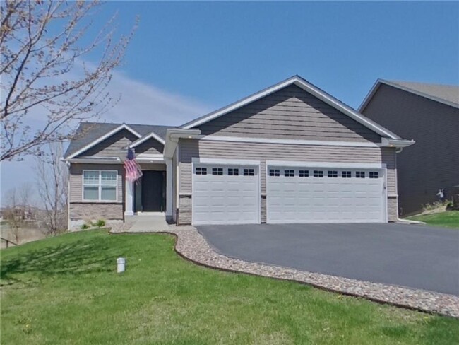 Primary Photo - 1341 Meadow Ln