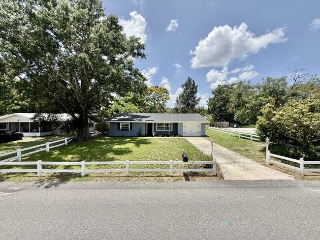 Building Photo - 1815 6th St SE