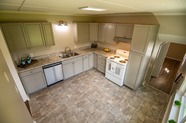 Building Photo - 119 Remington Wy