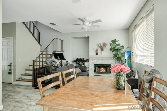 Building Photo - 2811 W Canyon Ave.