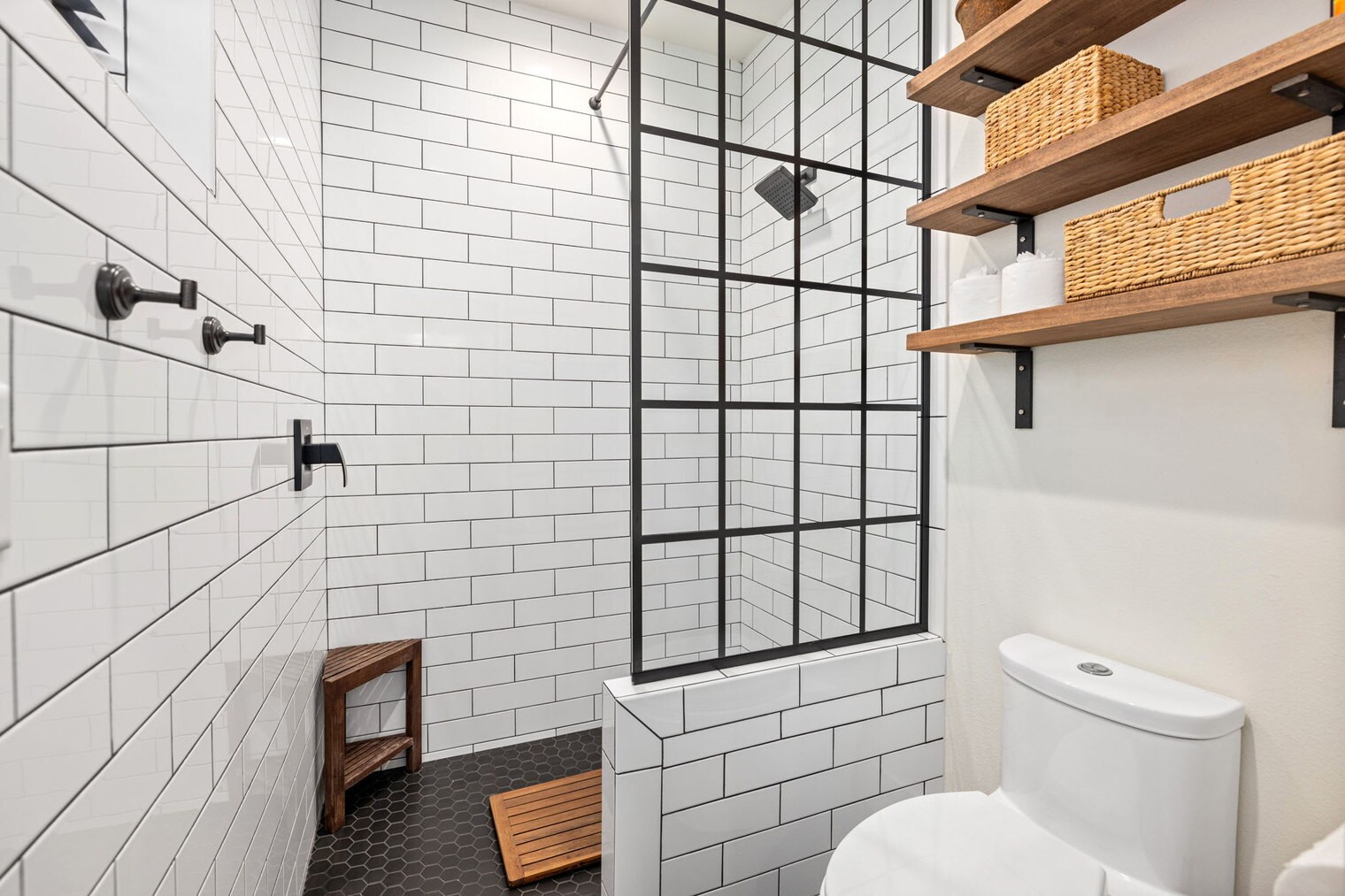 Building Photo - 510 SE Tourmaline Mews