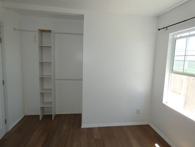 Building Photo - Single Story 2 Bedroom 2 Bath Casita Utilities Included