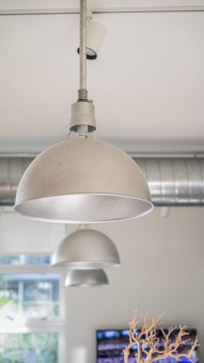 Building Photo - 4080 Glencoe Ave