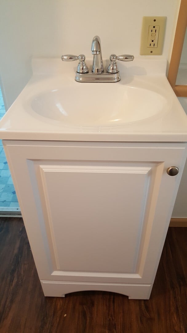 Building Photo - 2 bedroom 1 bath home