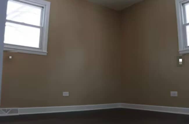 Building Photo - 8925 Golfview Dr