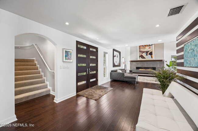 Building Photo - 14030 Mandarin Oaks Ln
