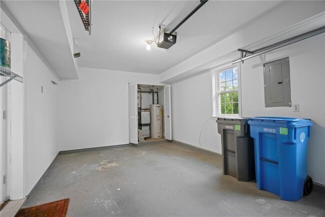 Building Photo - 510 Corey Ln