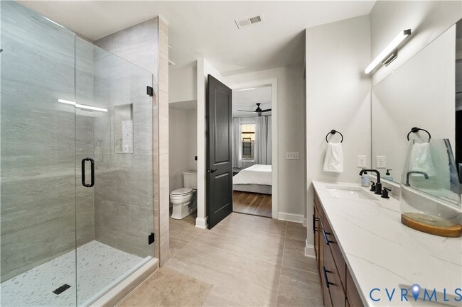 Building Photo - 441 W 7th St