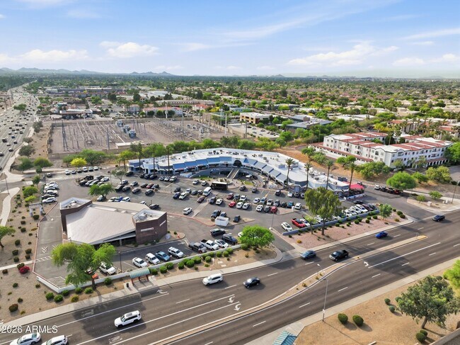 Building Photo - 11515 N 91st St