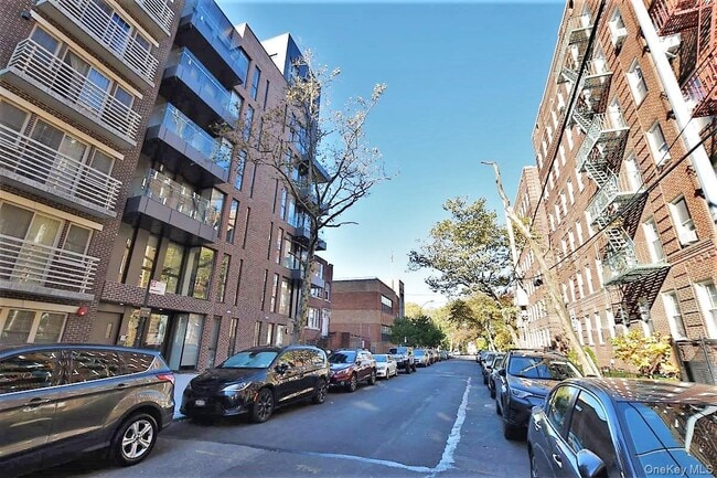 Building Photo - 41-15 44th St