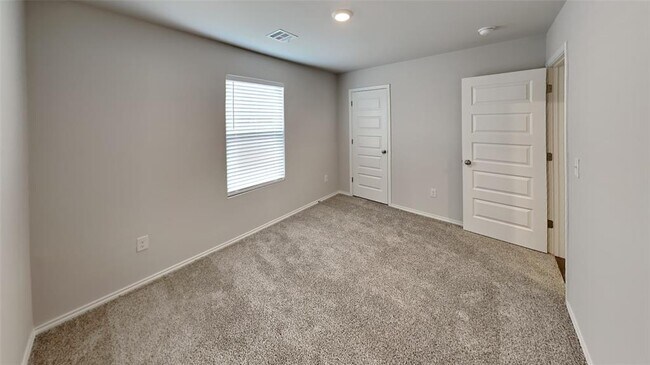 Building Photo - 9709 Laredo Ln