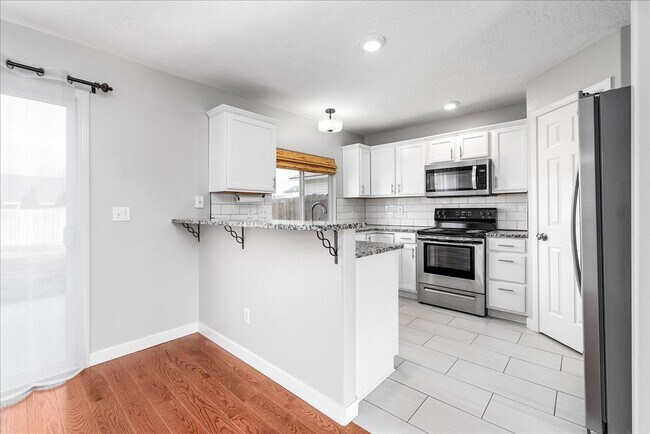 Building Photo - 16640 N Windsor Ln