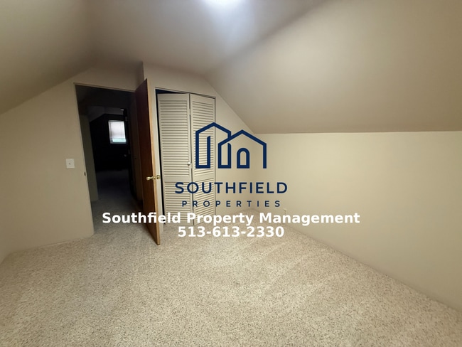 Building Photo - 7147 Bluecrest Dr