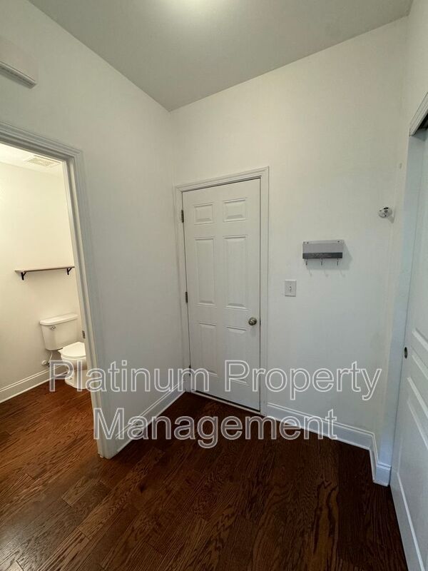 Building Photo - 2045 Birmingham Ct