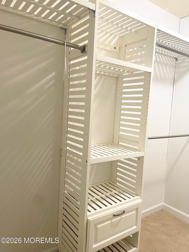 Building Photo - 94 Secretariat Ct