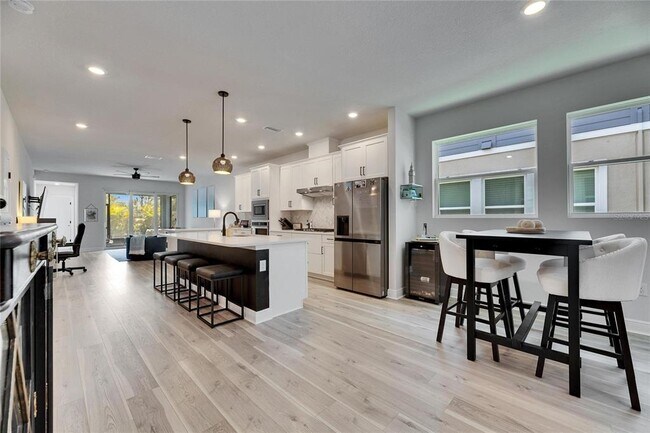 Building Photo - 5541 Del Coronado Dr