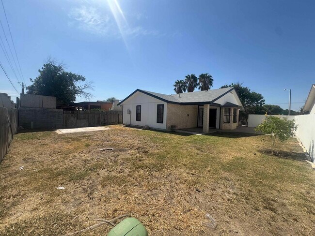 Building Photo - 247 Northpoint Dr