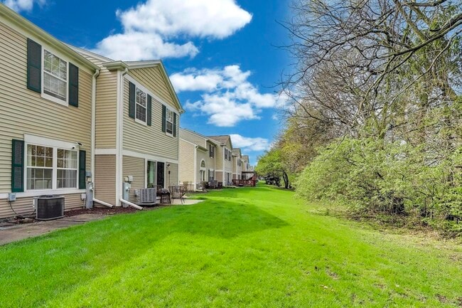 Building Photo - 2531 Oak Tree Ln