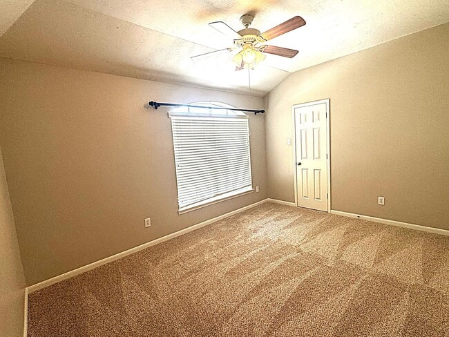 Building Photo - 20927 Nashland Ct