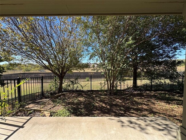 Building Photo - 3101 Davis Ln