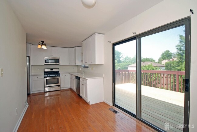 Building Photo - 1 Wellington Ct