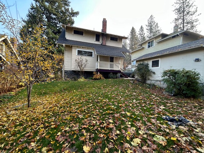 Building Photo - Charming South Hill Craftsman