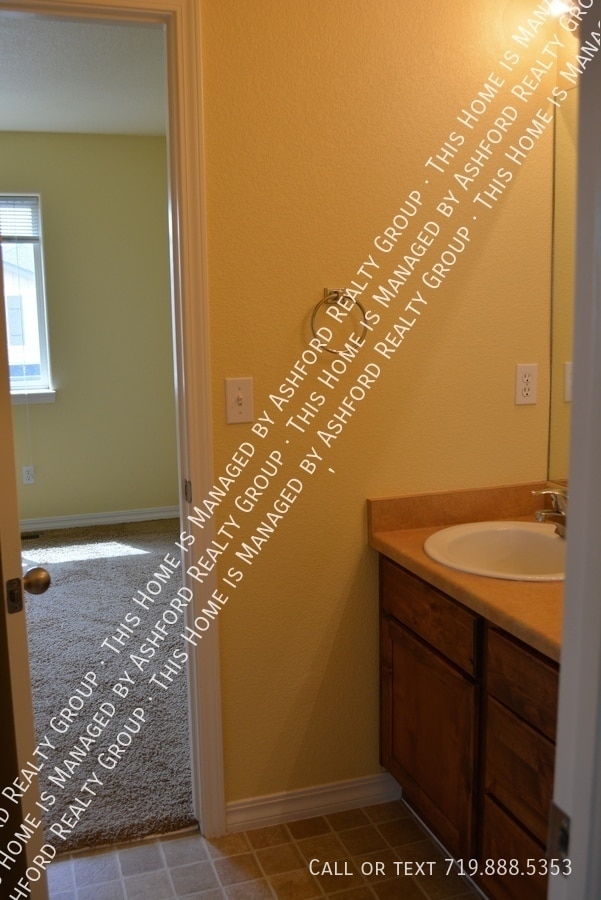 Building Photo - 11551 Mountain Turtle Dr