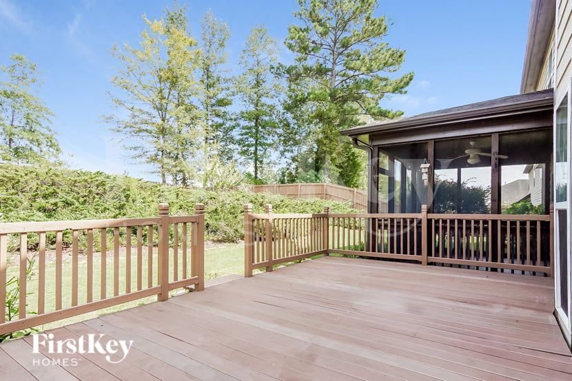 Building Photo - 6837 Tyler Chase Dr