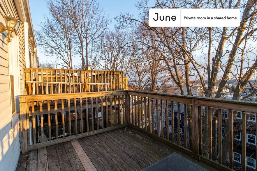 Building Photo - Room in Shared 5 bed/2 bath home