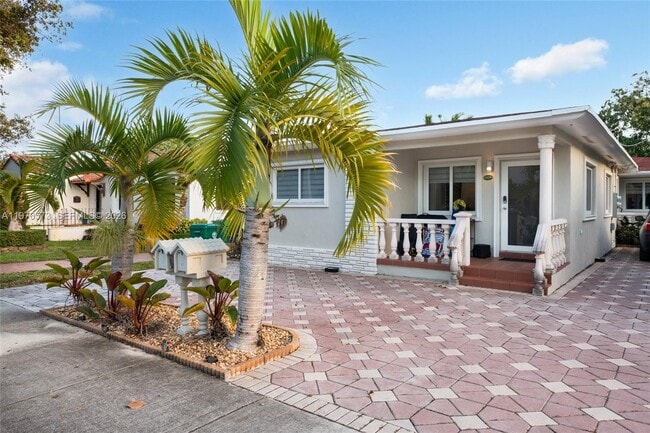 Building Photo - 1620 SW 19th St