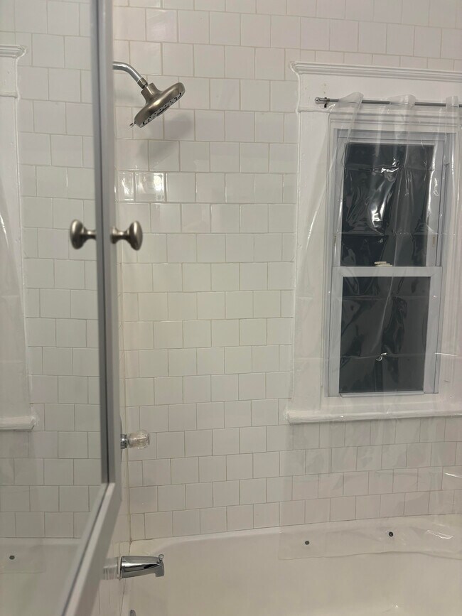 Building Photo - 3132 Mapleleaf Ave