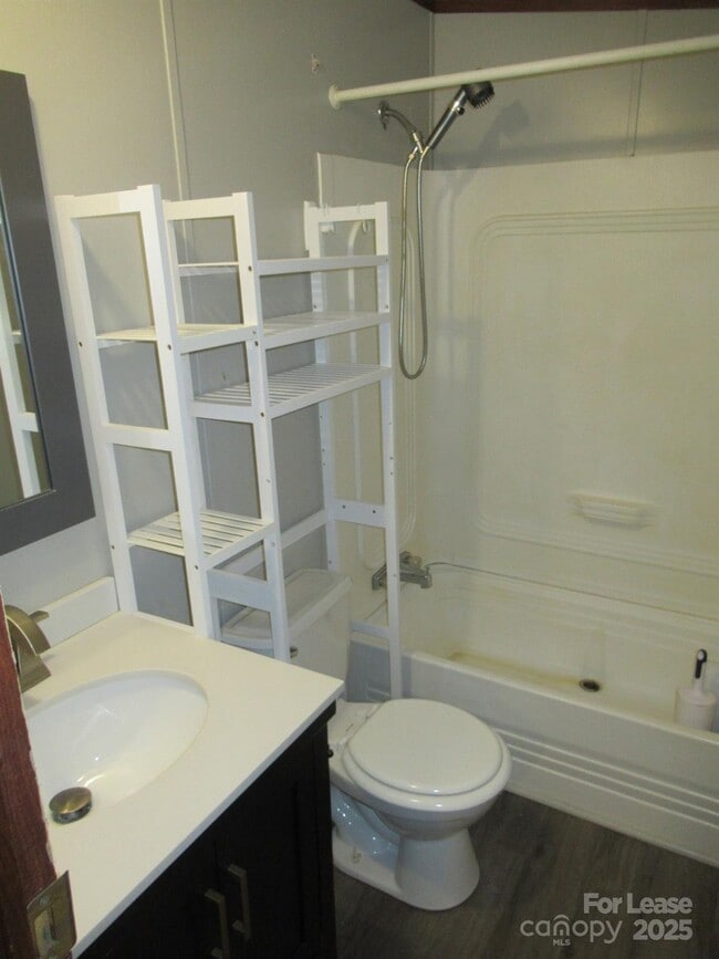 Building Photo - 368 Hudson White Trail