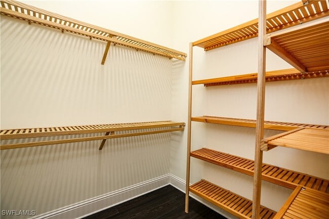 Building Photo - 823 Cassena Rd