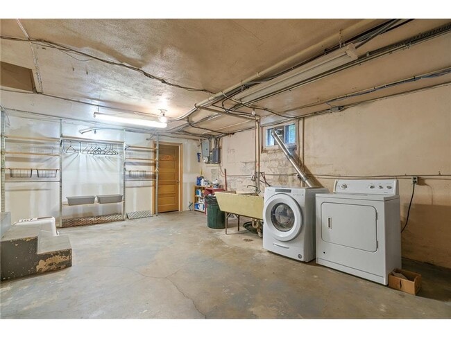 Building Photo - 5301 Girard Ave S