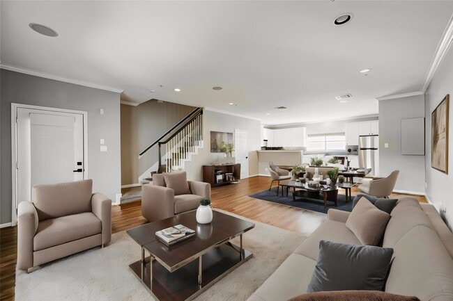 Primary Photo - 17 Waugh Dr