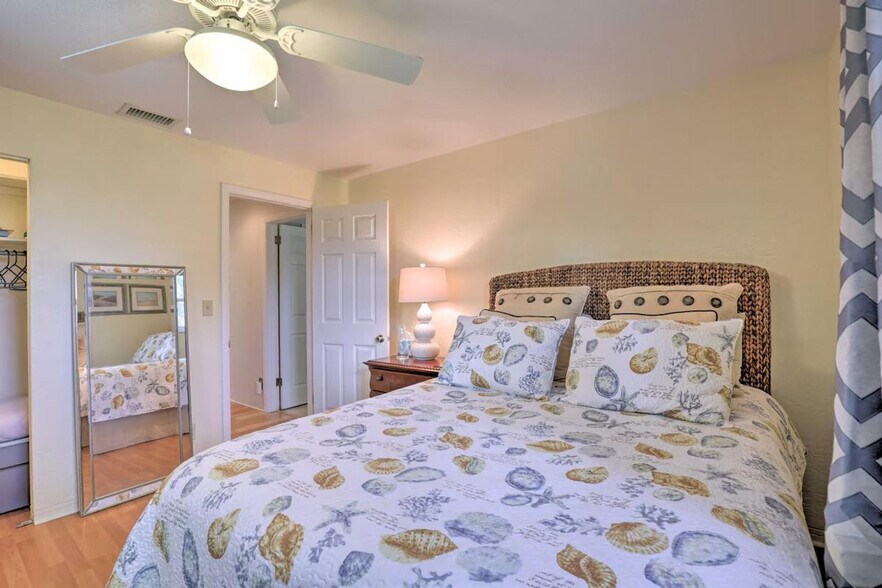 Building Photo - 40 Longfellow Cir