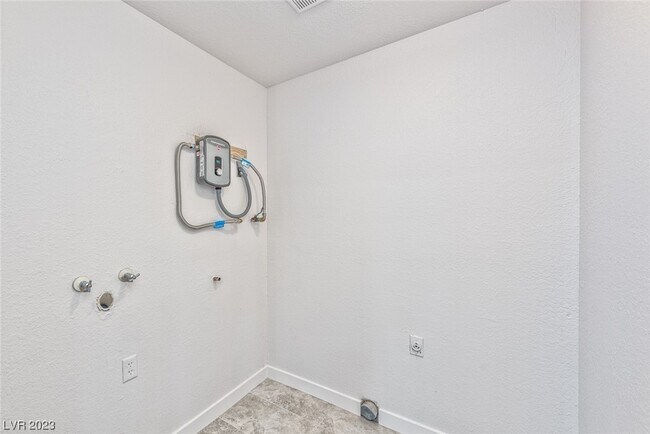 Building Photo - 1870 Nebula Dr