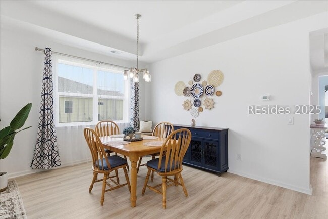 Building Photo - 855 Weekend Ave