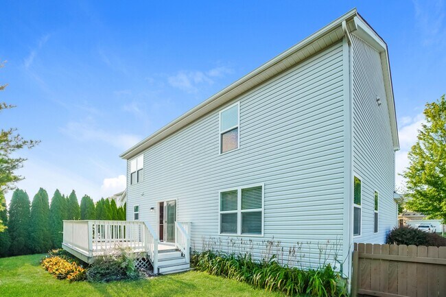 Building Photo - 180 Cherry Tree Ln